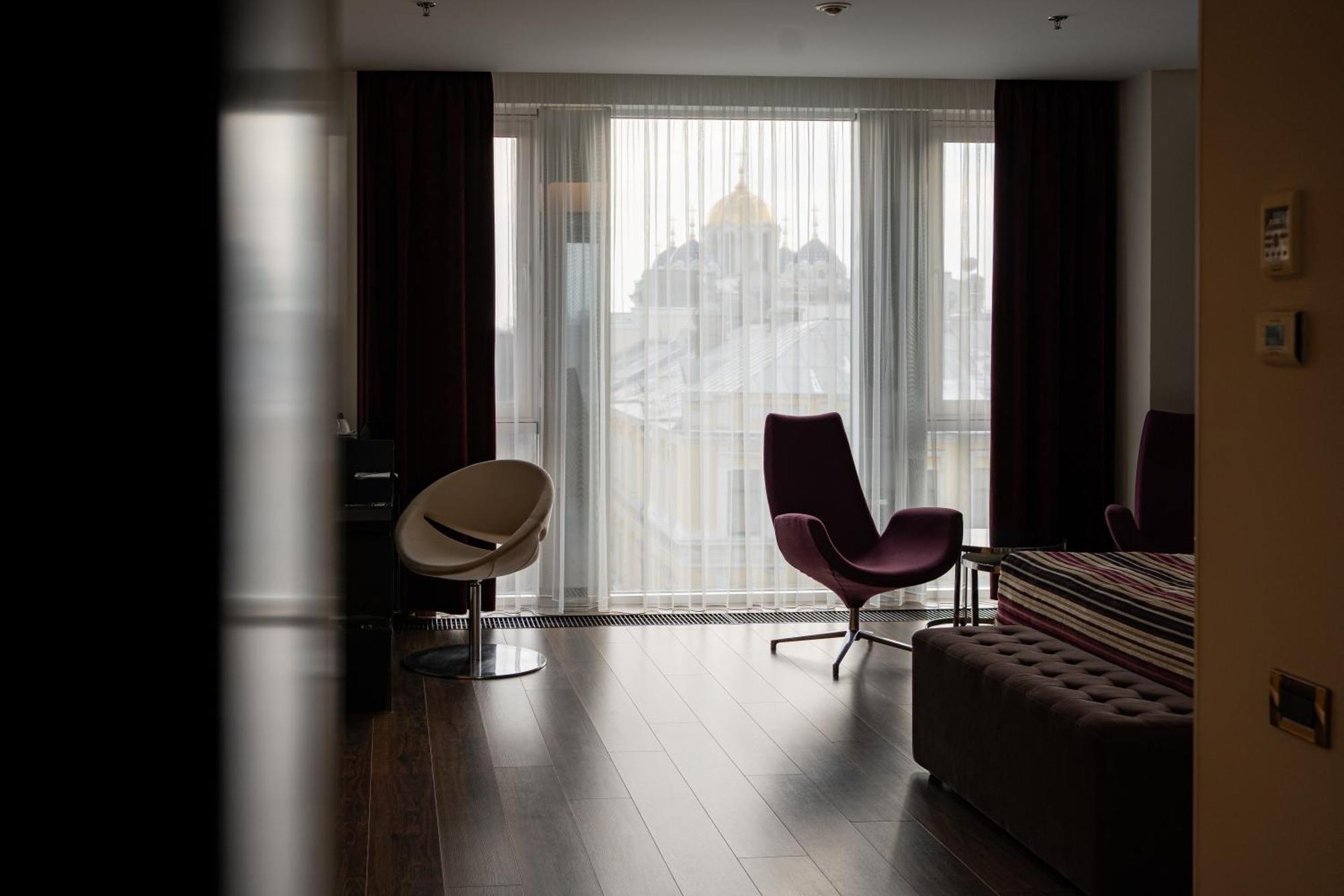 11 Mirrors Design Hotel Kyiv Exterior photo
